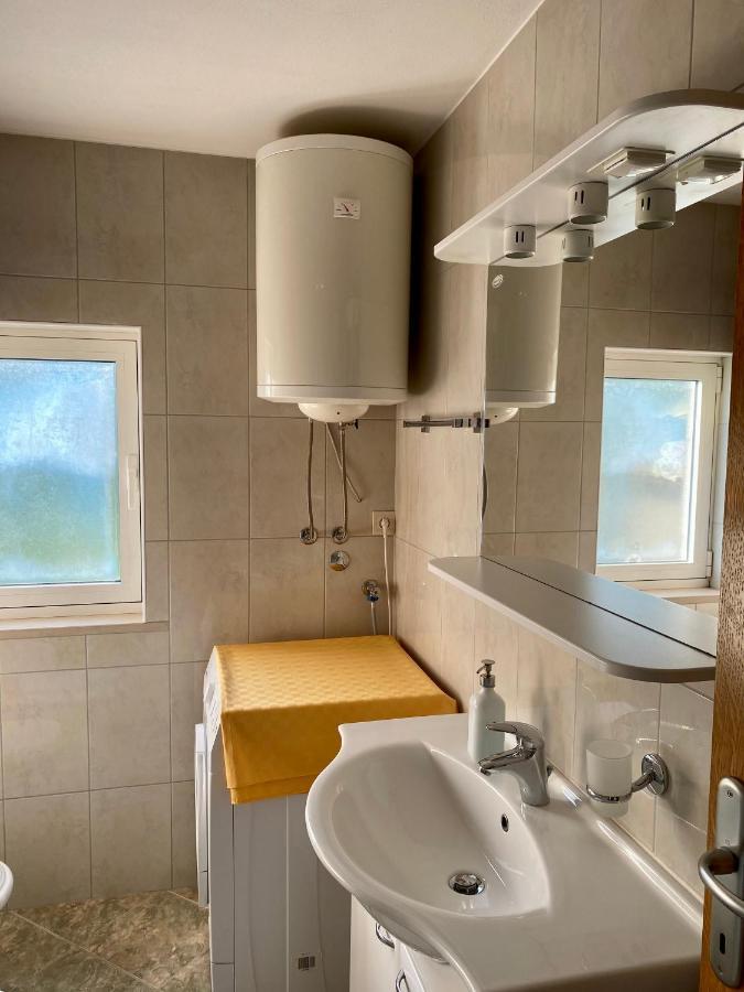 Apartmani Luka Zrnovo Zewnętrze zdjęcie