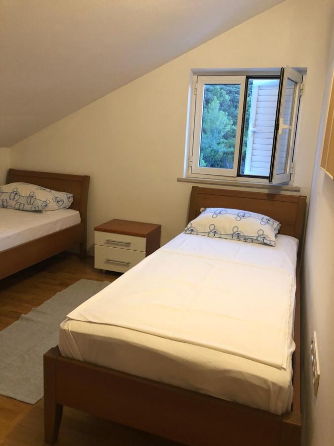 Apartmani Luka Zrnovo Zewnętrze zdjęcie