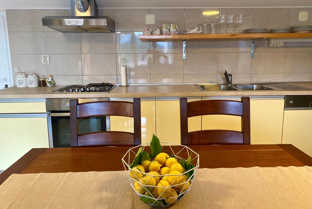 Apartmani Luka Zrnovo Zewnętrze zdjęcie