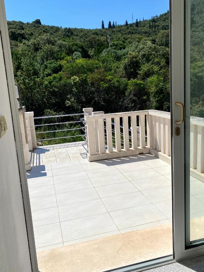 Apartmani Luka Zrnovo Zewnętrze zdjęcie
