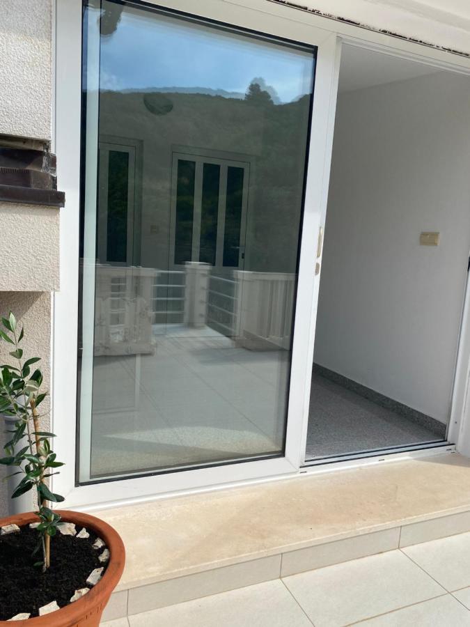 Apartmani Luka Zrnovo Zewnętrze zdjęcie